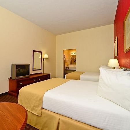 Manchester Heritage Inn & Suites Extérieur photo