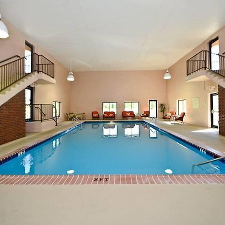 Manchester Heritage Inn & Suites Extérieur photo