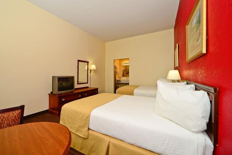 Manchester Heritage Inn & Suites Extérieur photo
