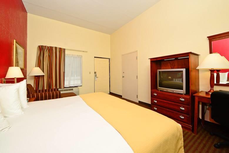 Manchester Heritage Inn & Suites Extérieur photo