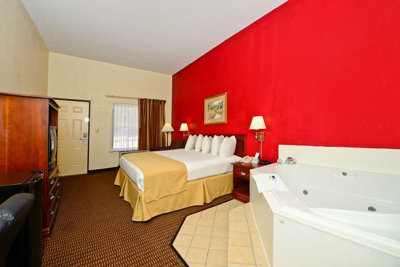 Manchester Heritage Inn & Suites Extérieur photo