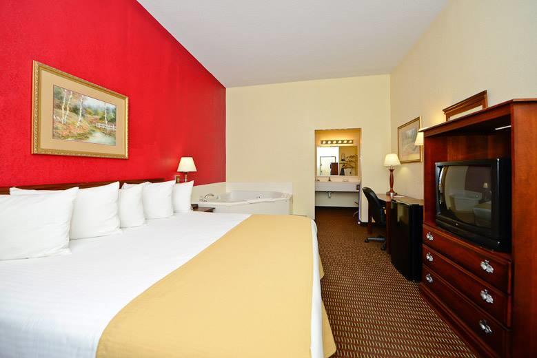Manchester Heritage Inn & Suites Extérieur photo