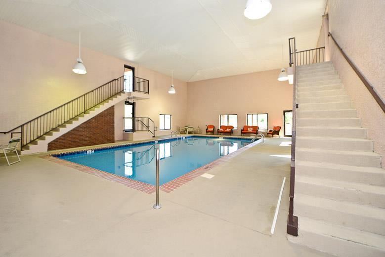 Manchester Heritage Inn & Suites Extérieur photo